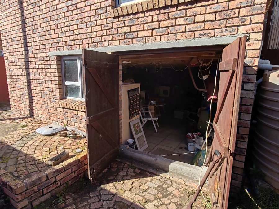 3 Bedroom Property for Sale in De Kelders Western Cape